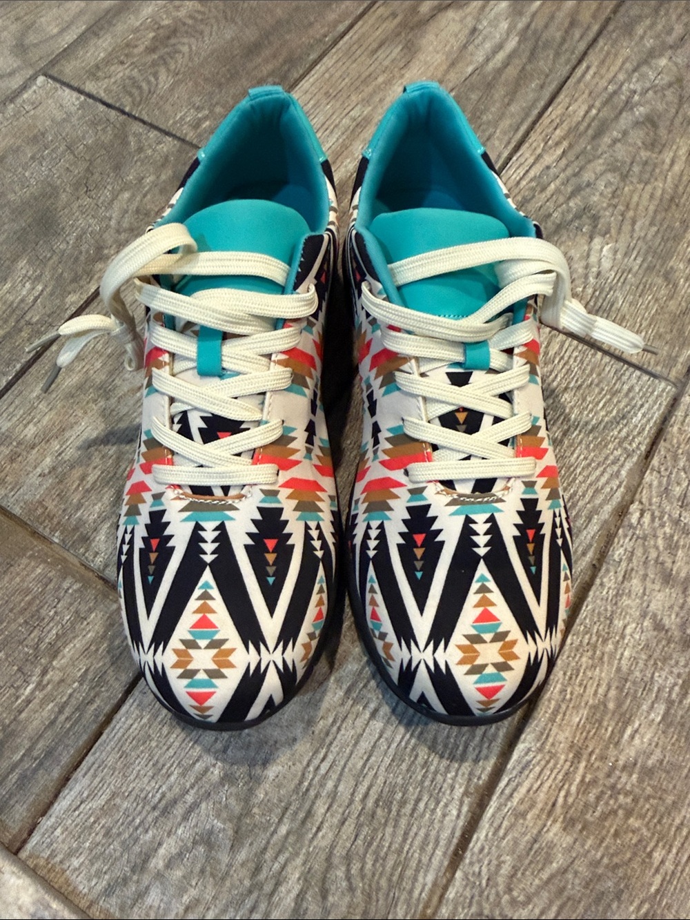 Rowdy Crowd Atoka Aztec sneakers Women’s size 11